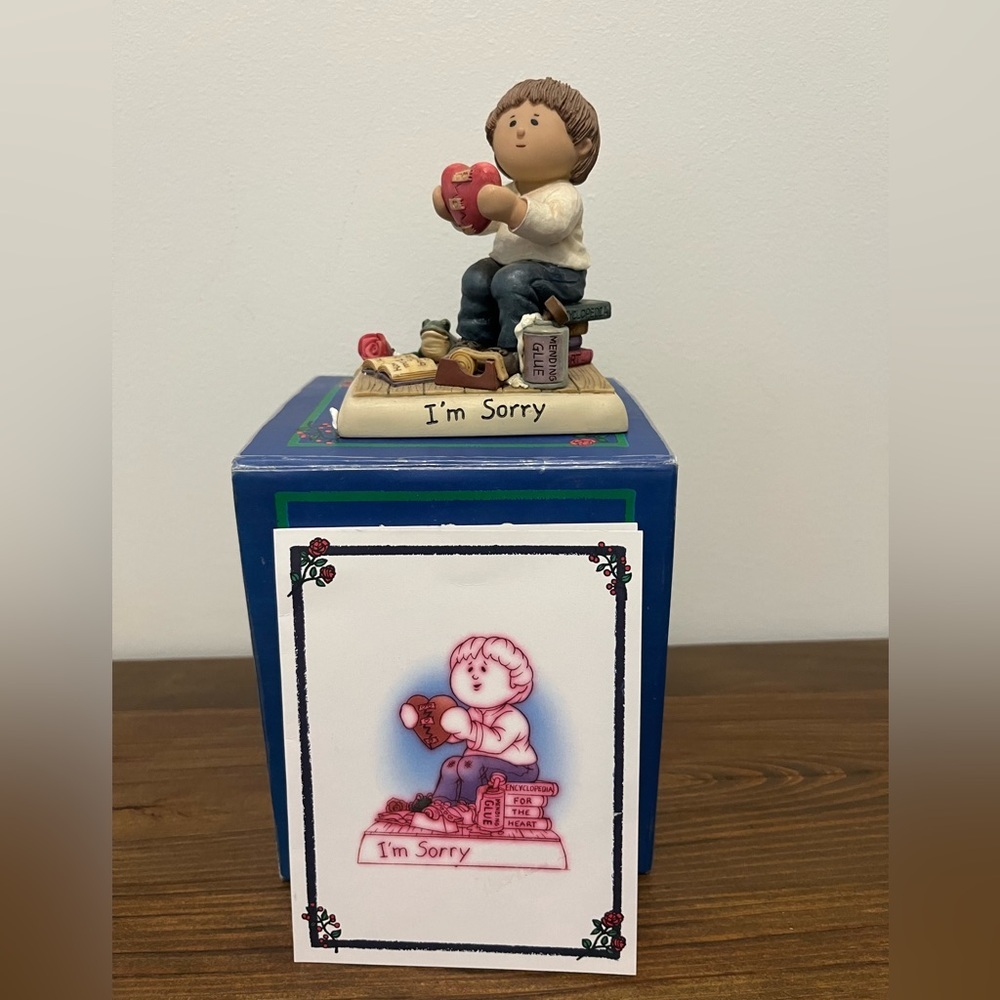 Zingle Berry I’m SORRY Figurine